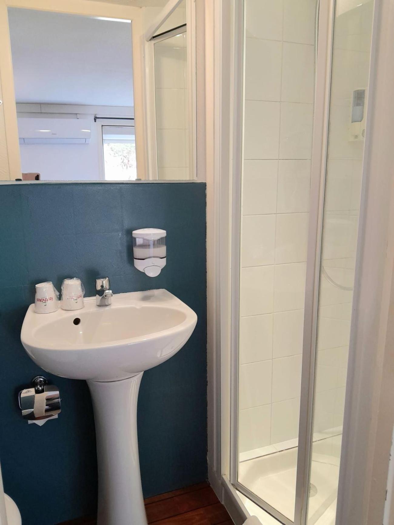 Fasthotel Narbonne Bagian luar foto