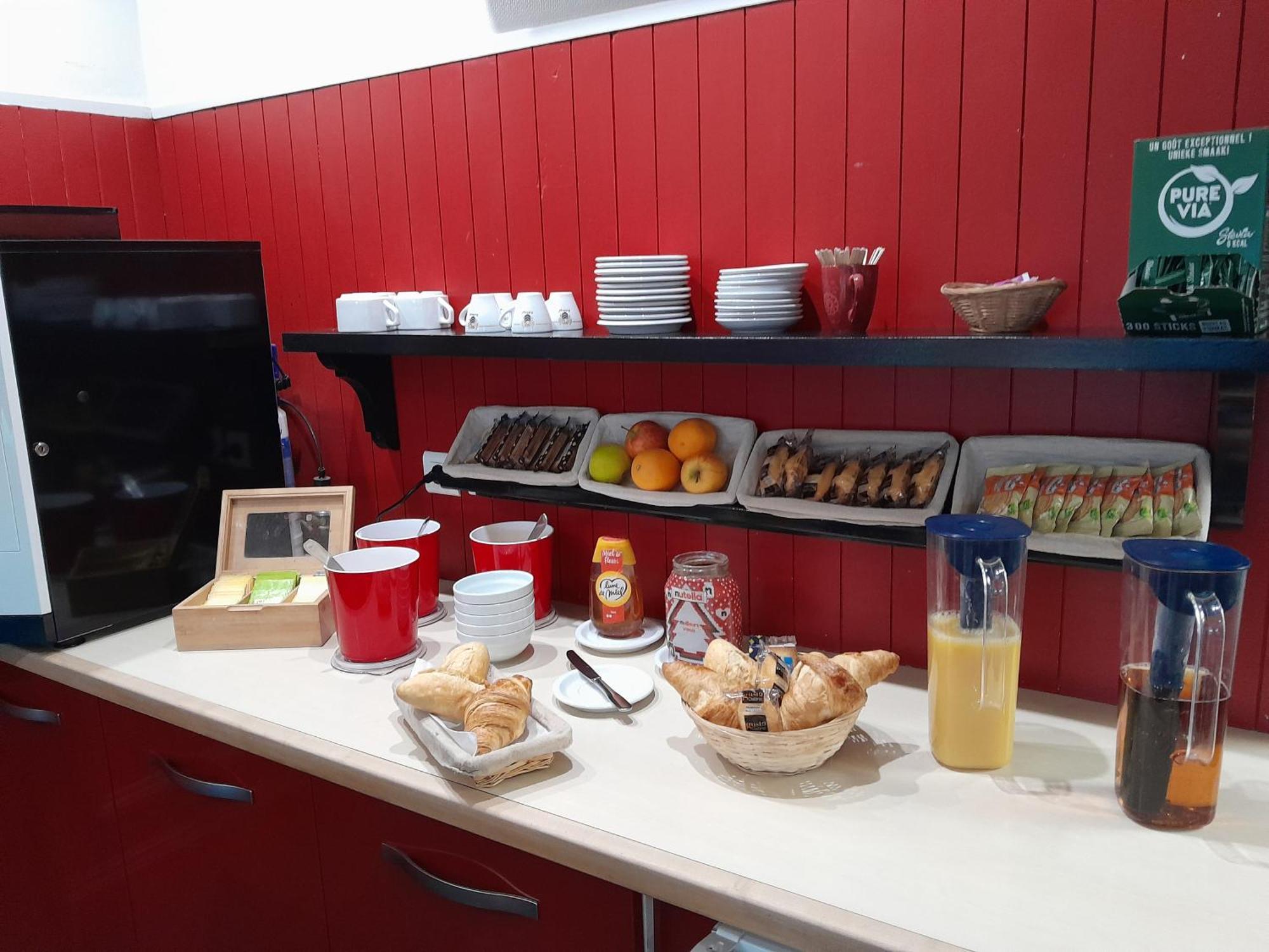 Fasthotel Narbonne Bagian luar foto