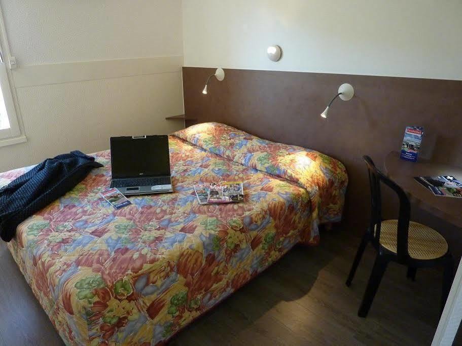 Fasthotel Narbonne Bagian luar foto