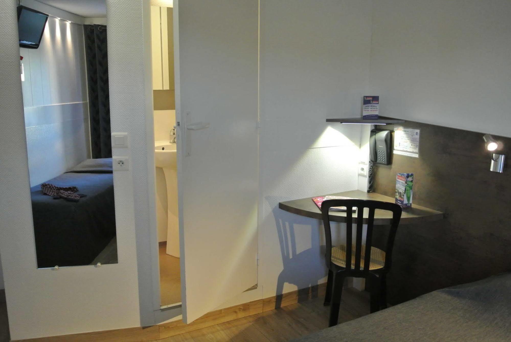 Fasthotel Narbonne Bagian luar foto