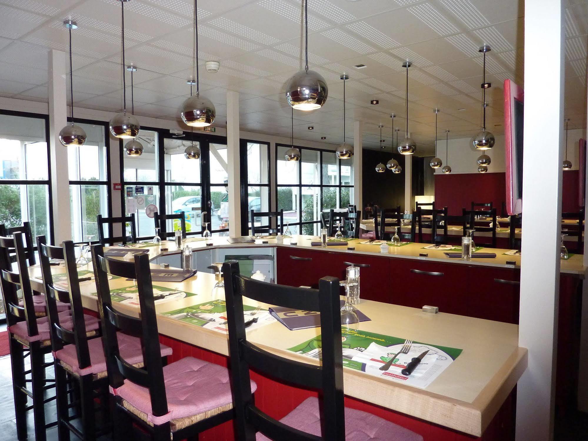 Fasthotel Narbonne Bagian luar foto